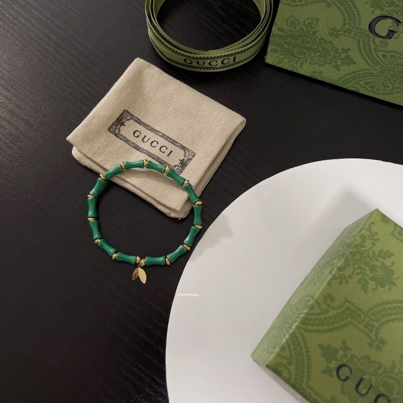 G*u*i bracelets